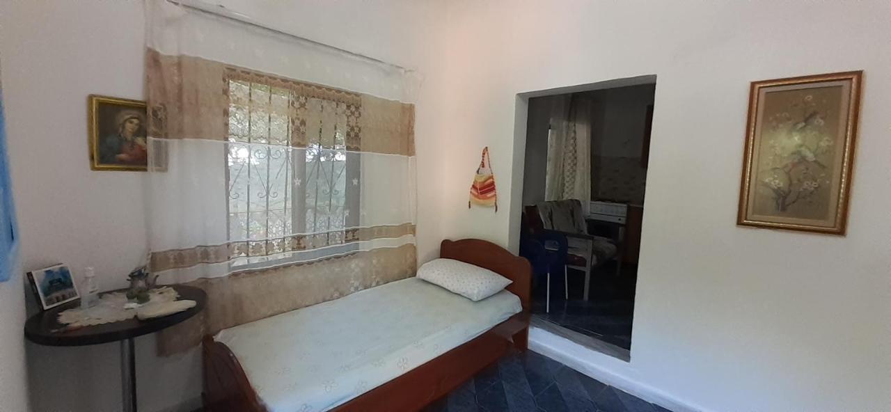 Eva Apartments Dhërmi Esterno foto